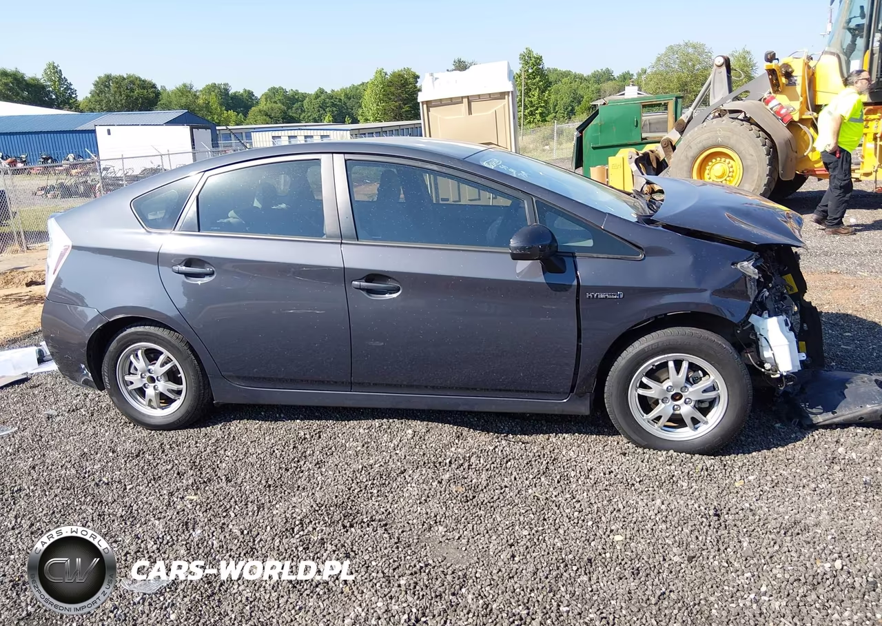2011 Toyota Prius Three VIN:JTDKN3DU2B0307309 - 14