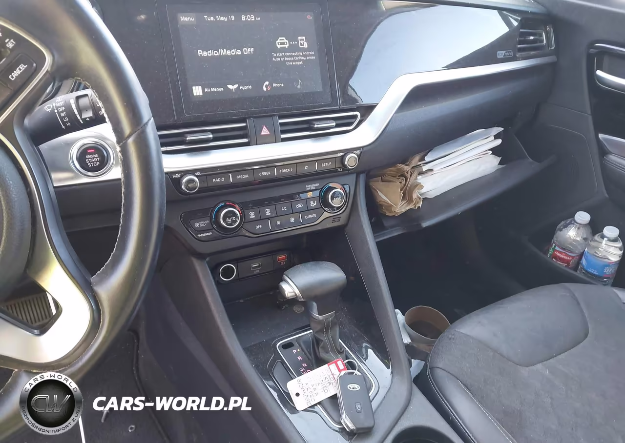 2021 Kia Niro Touring VIN:KNDCC3LC9M5482245 - 11