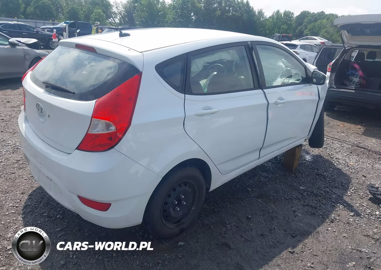 2014 Hyundai Accent Gs VIN:KMHCT5AE3EU161658 - 4