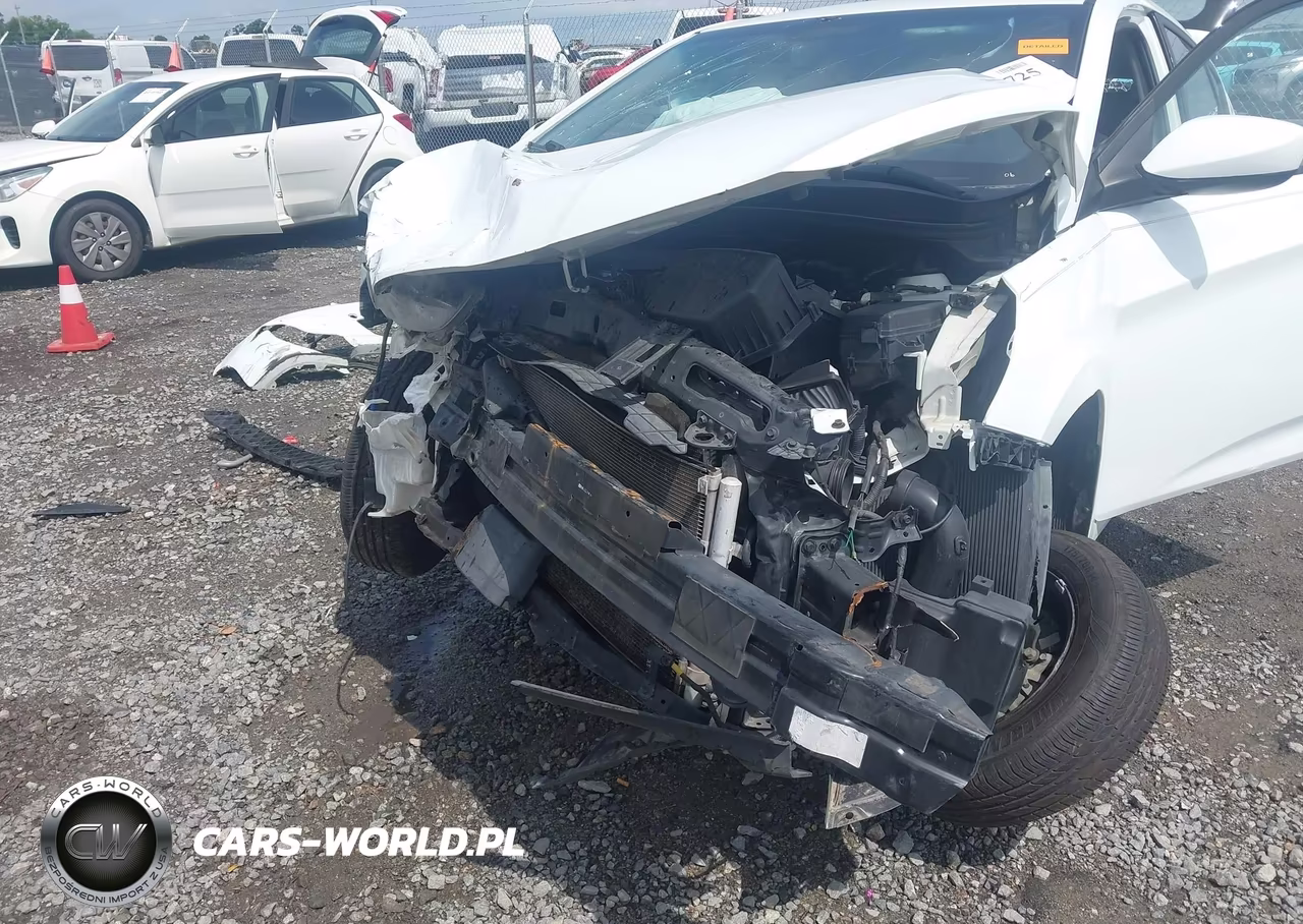2014 Hyundai Accent Gs VIN:KMHCT5AE3EU161658 - 6