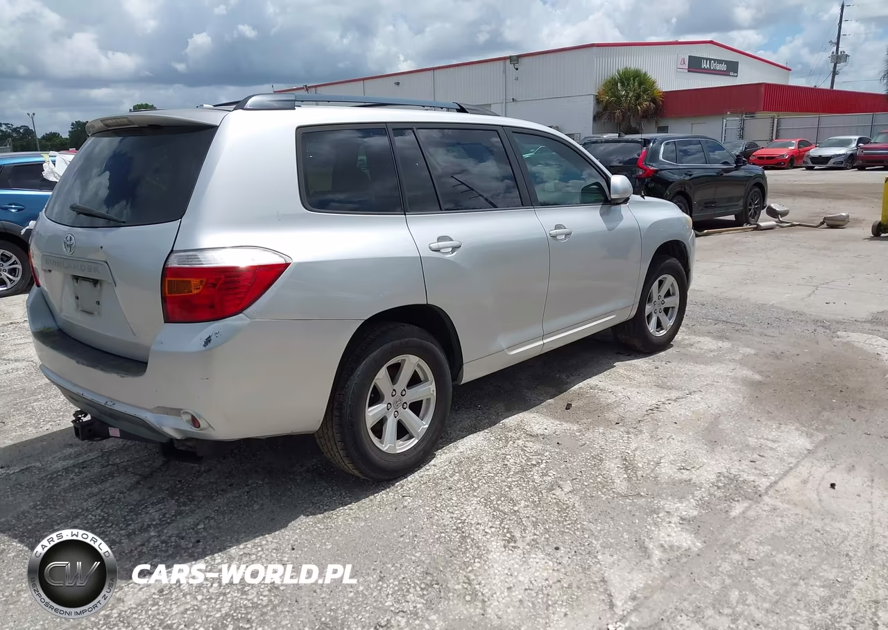 2010 Toyota Highlander Base V6 VIN:5TDZK3EH2AS004017 - 4