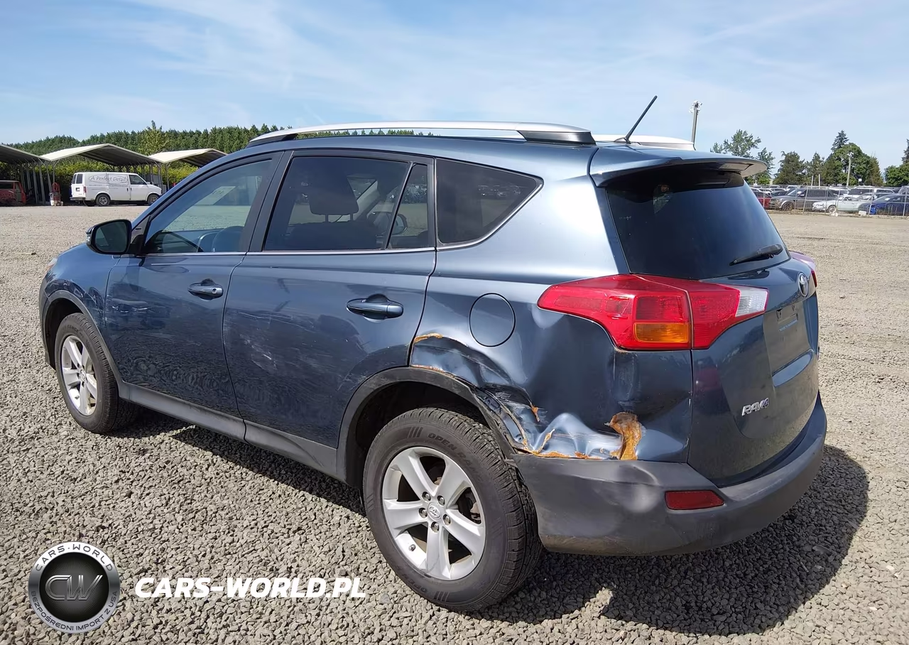 2013 Toyota Rav4 Xle VIN:2T3RFREV5DW024486 - 3
