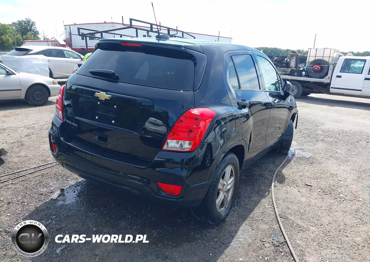 2021 Chevrolet Trax Awd Ls VIN:KL7CJNSB2MB345849 - 4