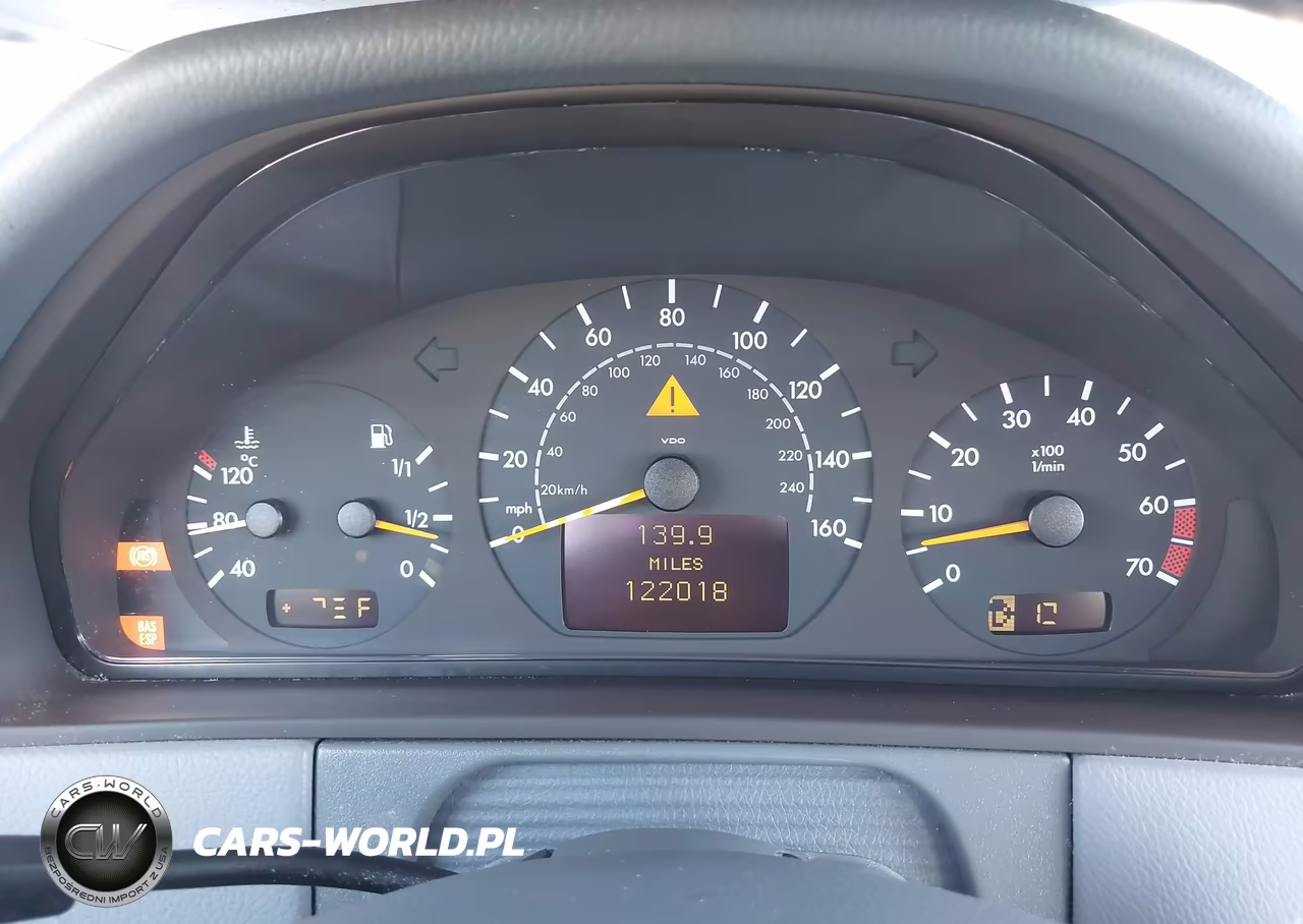 2002 Mercedes-Benz E 320 Special Edition VIN:WDBJF65J52B499259 - 7