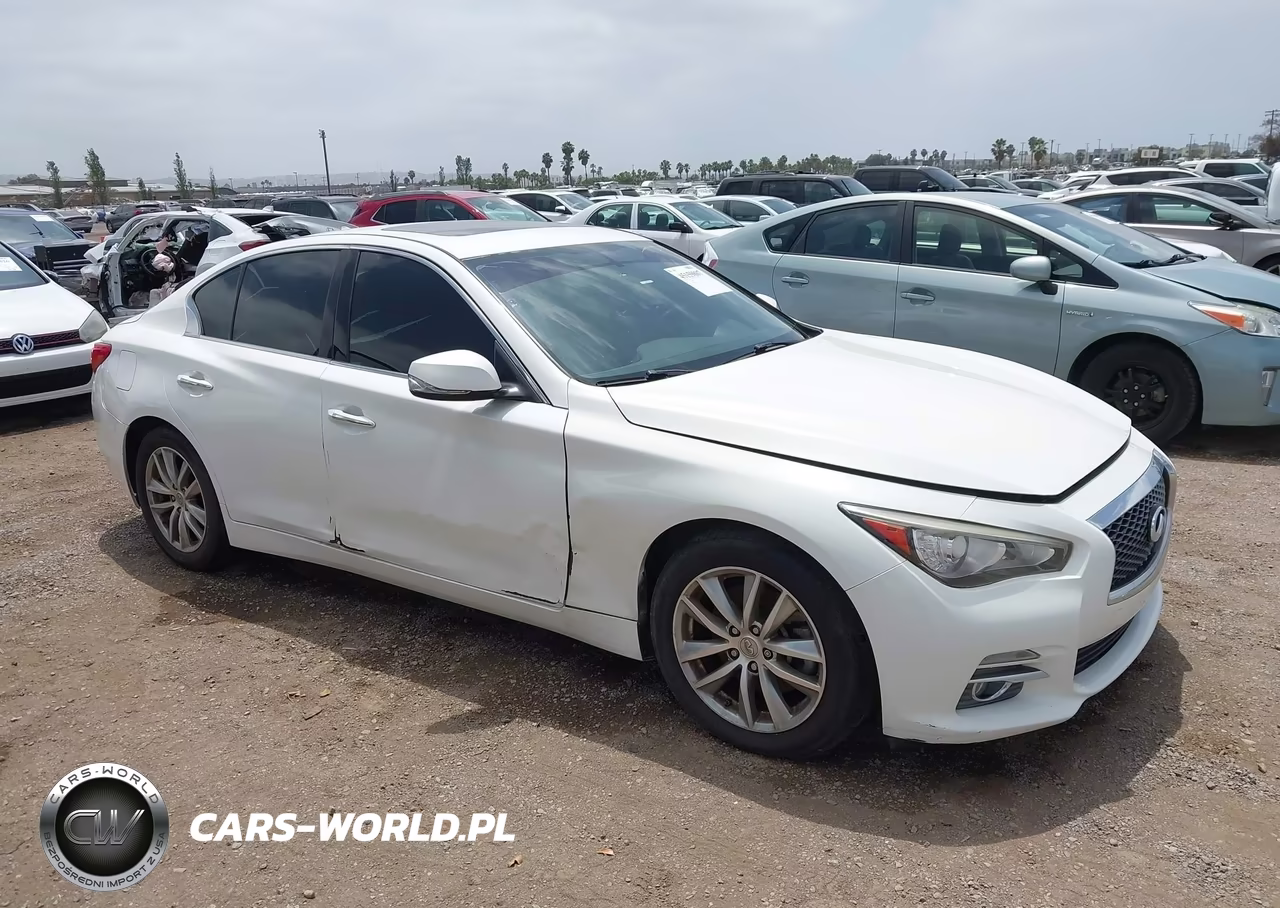 2015 Infiniti Q50