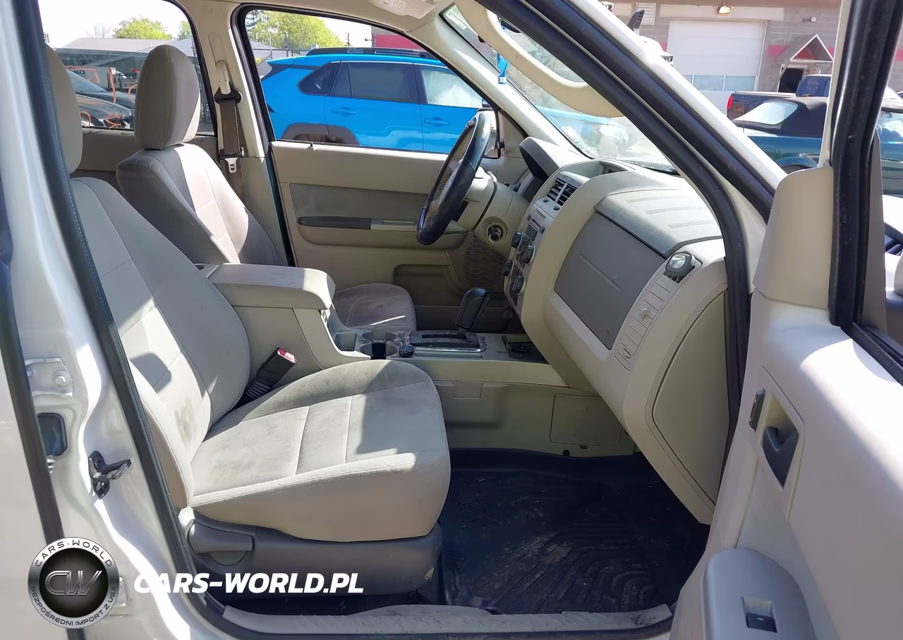 2010 Ford Escape Xlt VIN:1FMCU0D70AKD09011 - 5