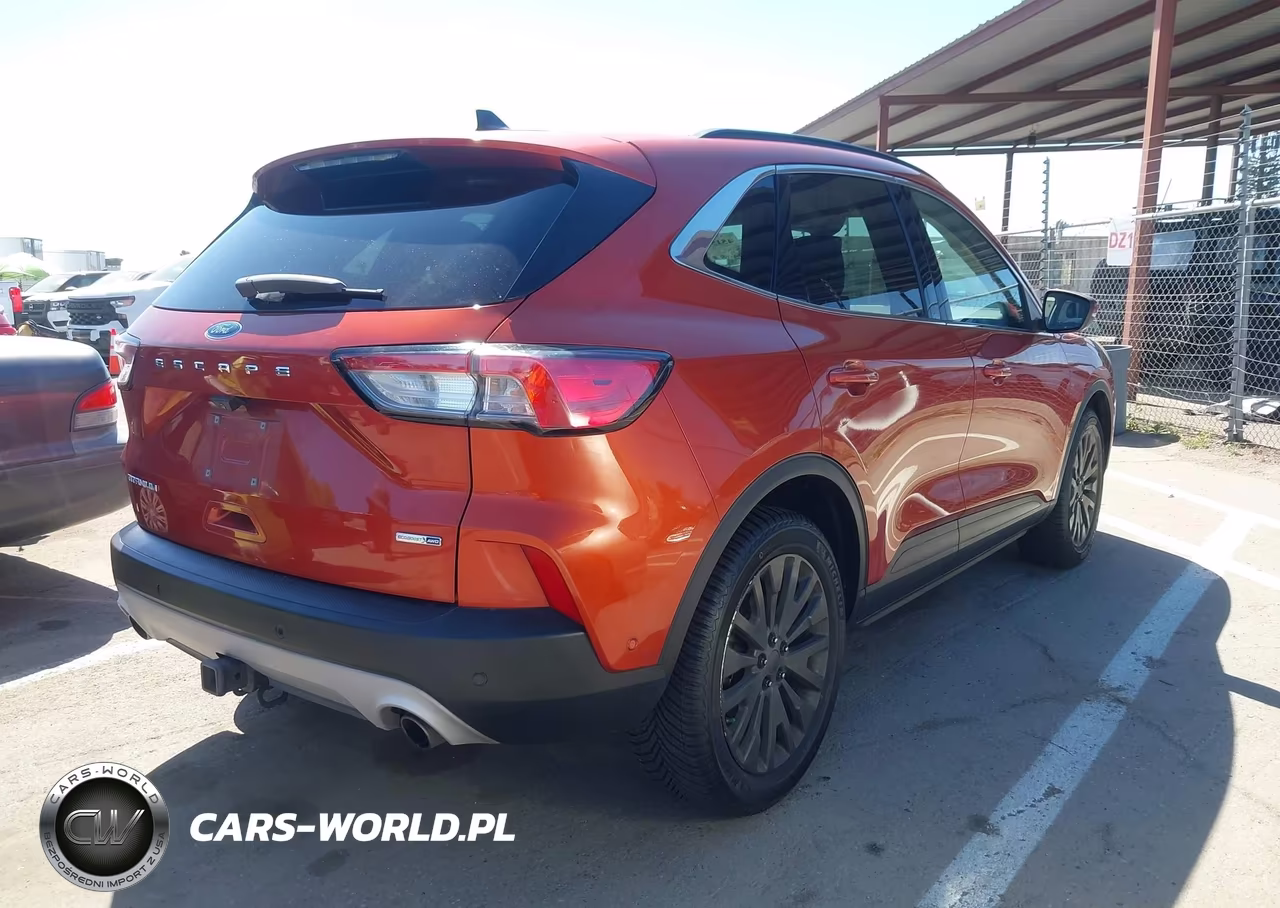 2020 Ford Escape Titanium VIN:1FMCU9J96LUB10885 - 4