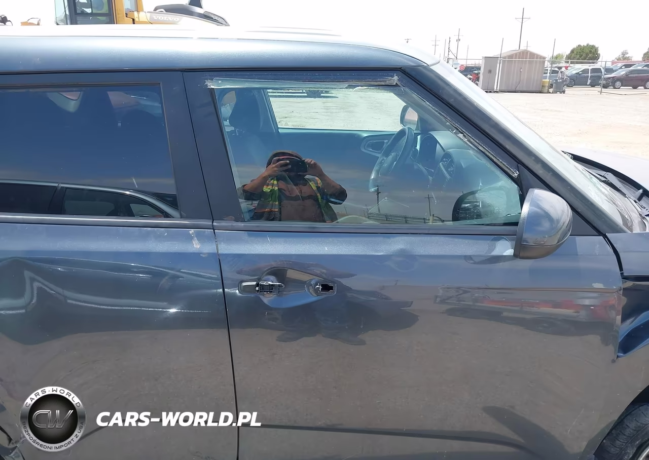 2022 Kia Soul Lx VIN:KNDJ23AU1N7821611 - 13