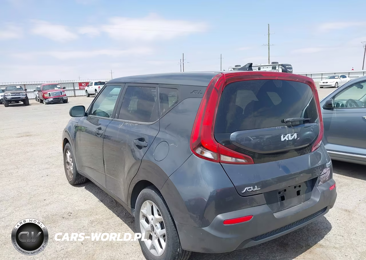 2022 Kia Soul Lx VIN:KNDJ23AU1N7821611 - 3