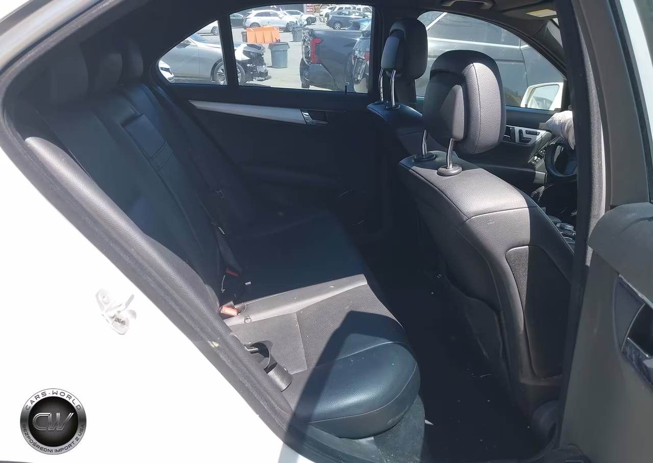 2010 Mercedes-Benz C 300 Luxury-Sport VIN:WDDGF5EB7AF370726 - 8