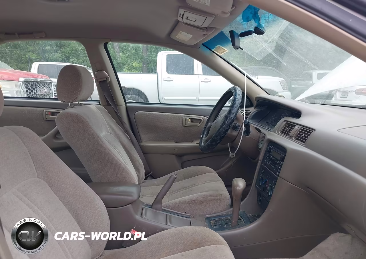 2001 Toyota Camry Le VIN:4T1BG22K51U860433 - 5