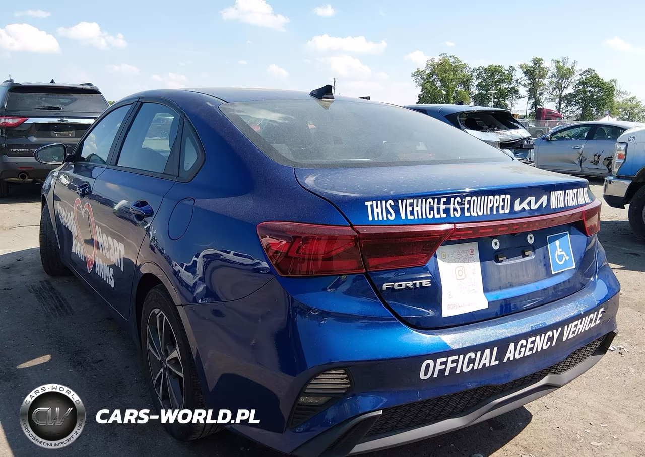 2022 Kia Forte Lxs VIN:3KPF24AD9NE457790 - 3