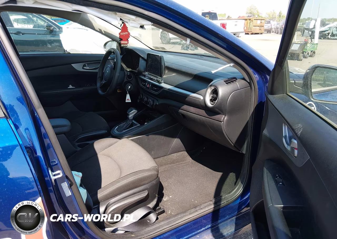 2022 Kia Forte Lxs VIN:3KPF24AD9NE457790 - 5