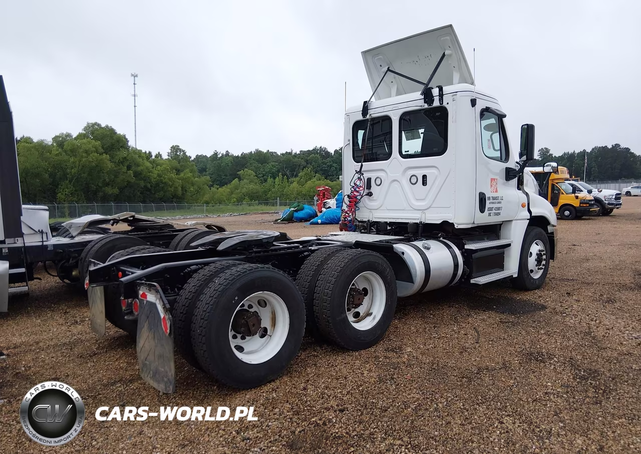 2018 Freightliner Cascadia 125 VIN:3AKJGEDV8JSKC1275 - 4