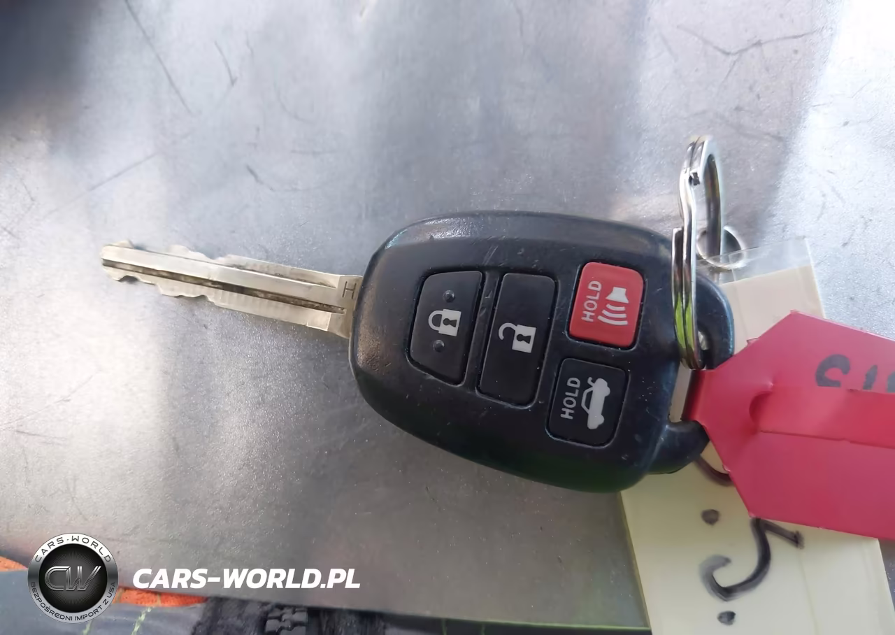 2018 Toyota Corolla Le VIN:2T1BURHE4JC051428 - 11