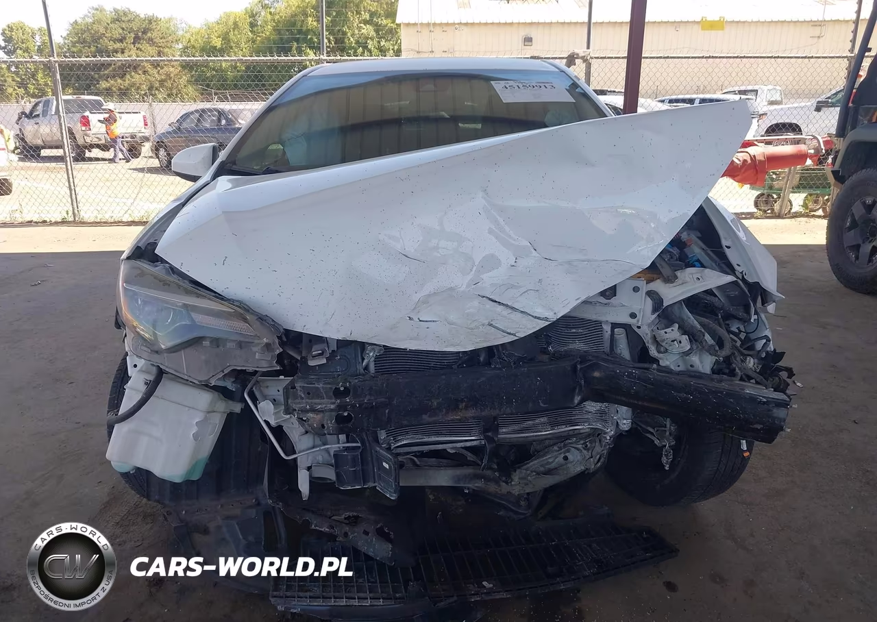 2018 Toyota Corolla Le VIN:2T1BURHE4JC051428 - 12