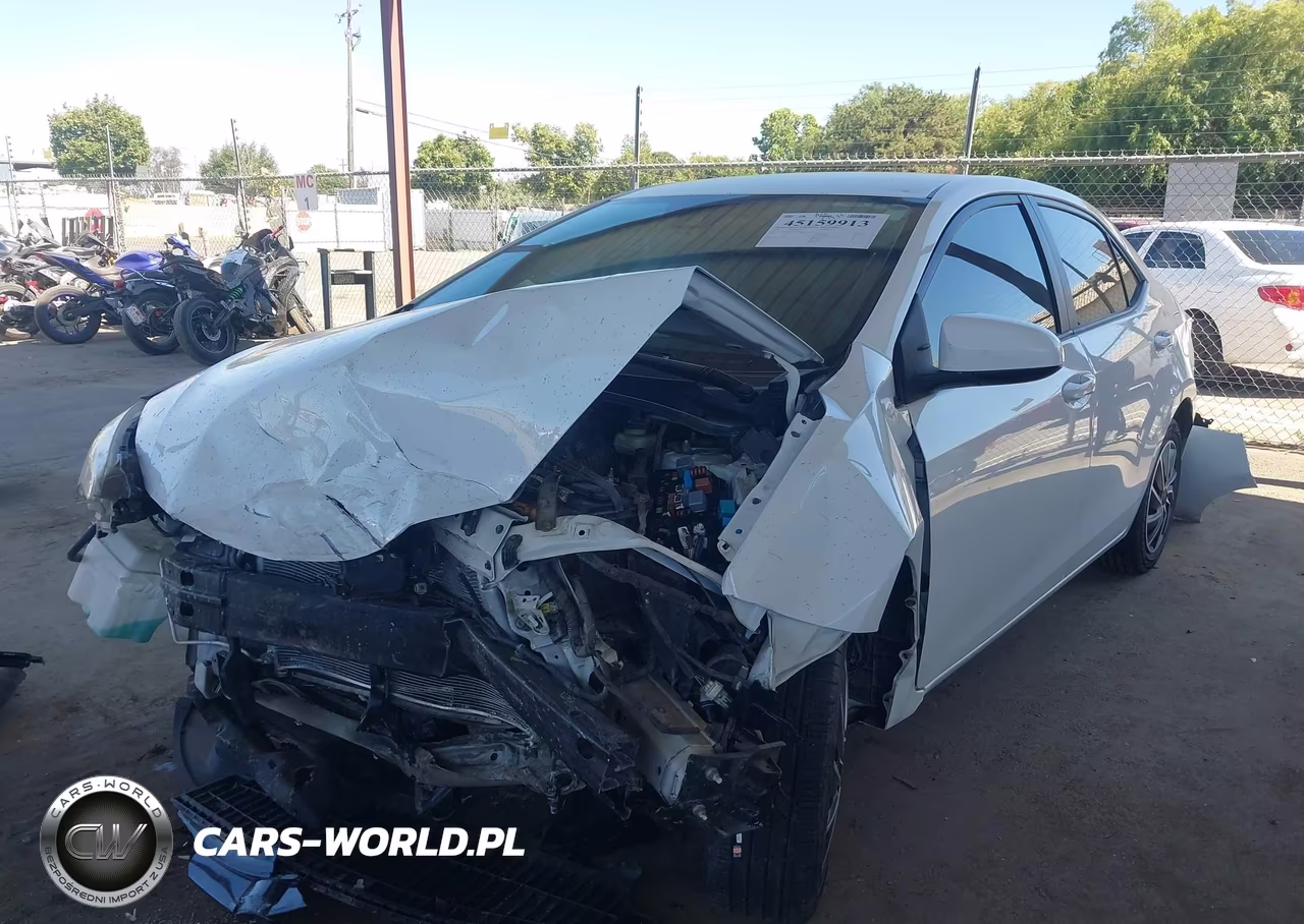 2018 Toyota Corolla Le VIN:2T1BURHE4JC051428 - 2
