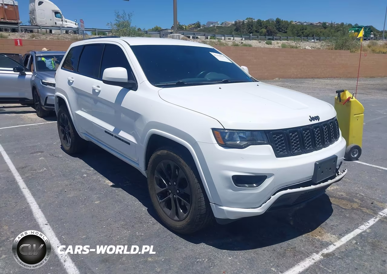 2018 JEEP GRAND CHEROKEE LAREDO – zdjęcie 1 z 17