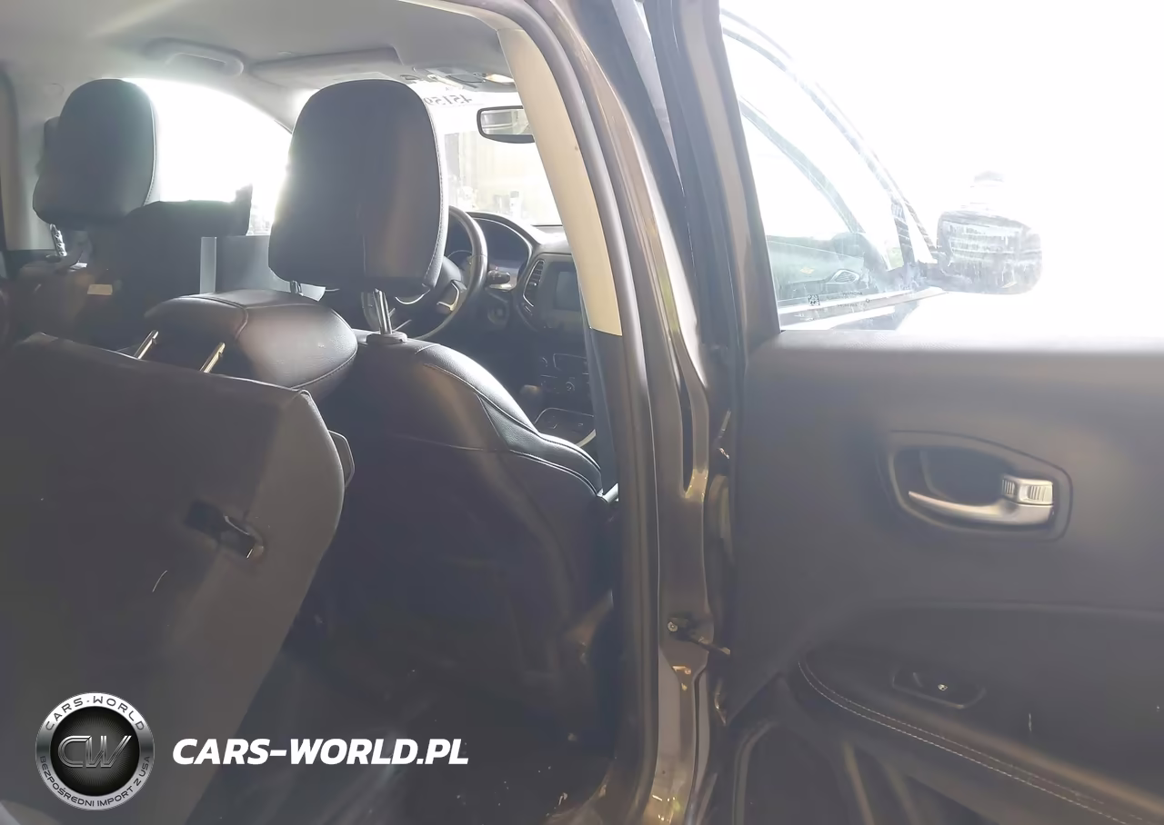 2018 Jeep Compass Latitude Fwd VIN:3C4NJCBB9JT105661 - 8