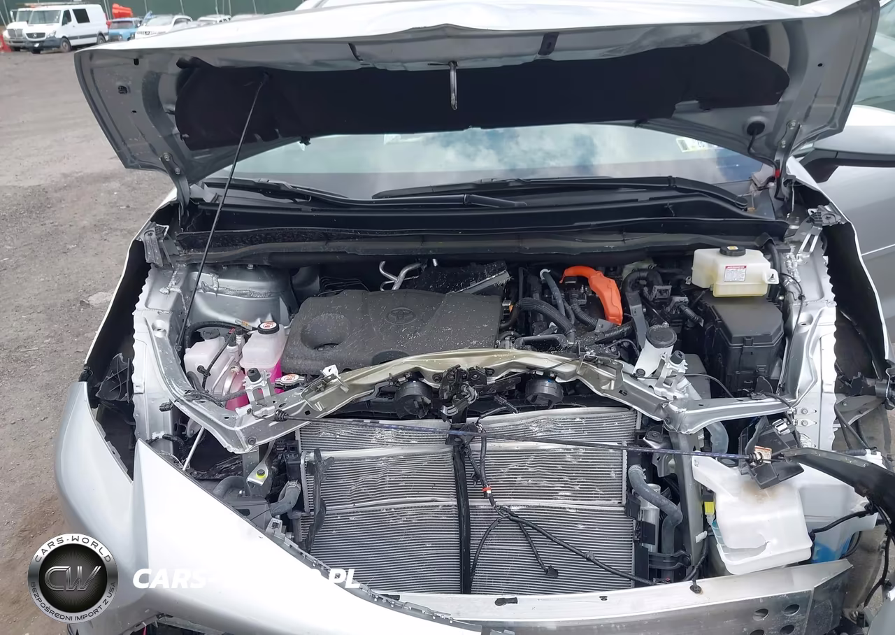 2025 Toyota Sienna Xle VIN:5TDJSKFCXSS197965 - 10