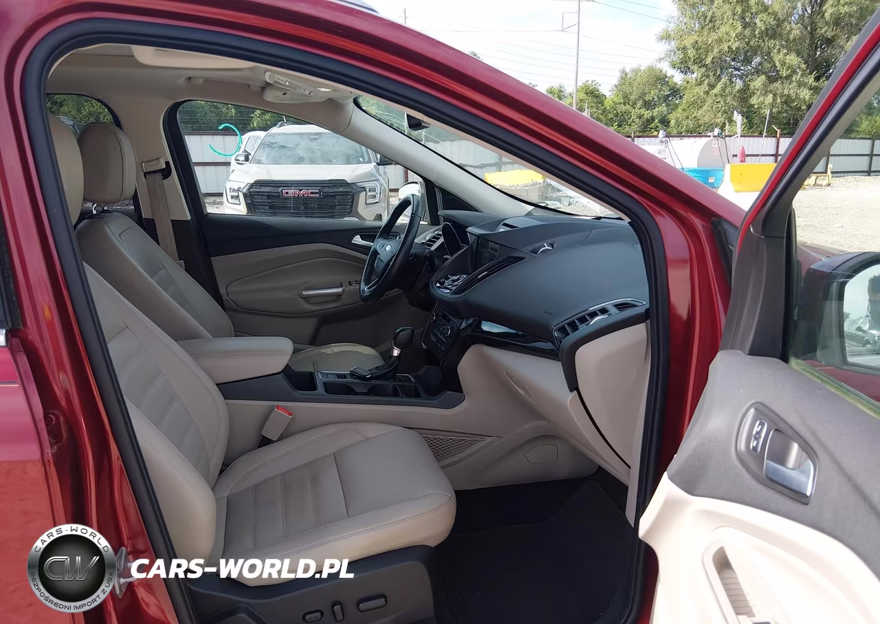 2017 Ford Escape Titanium VIN:1FMCU9JD1HUC17550 - 5