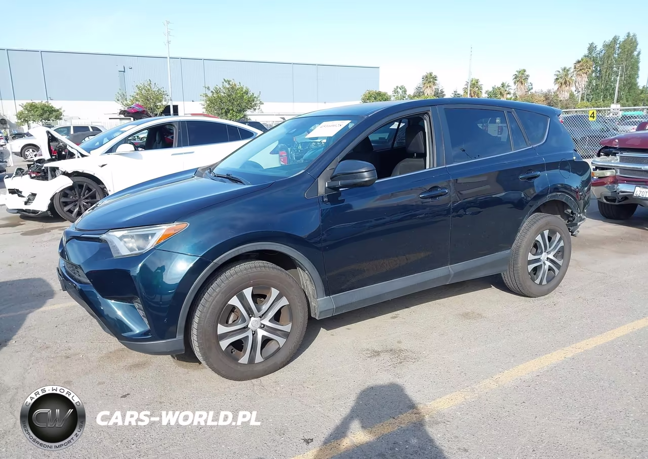 2017 Toyota Rav4 Le VIN:JTMZFREV7HJ139711 - 2