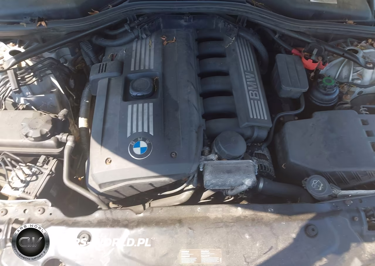 2008 BMW 528Xi VIN:WBANV13528CZ56785 - 10