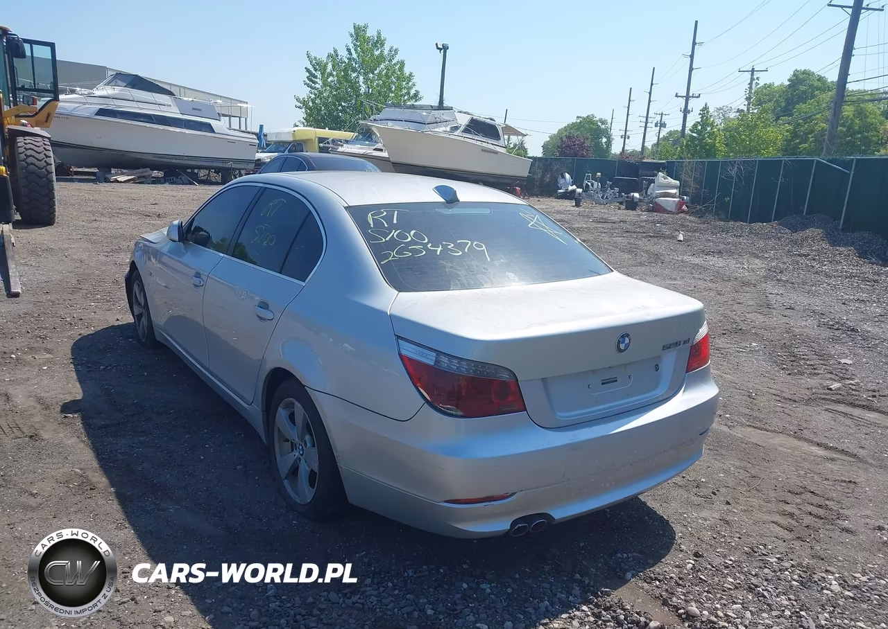 2008 BMW 528Xi VIN:WBANV13528CZ56785 - 3