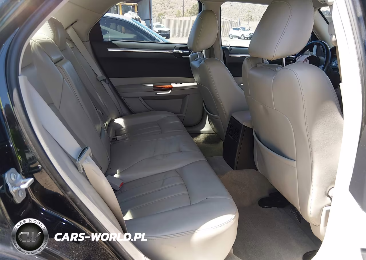 2007 Chrysler 300C VIN:2C3KK63H07H636418 - 8