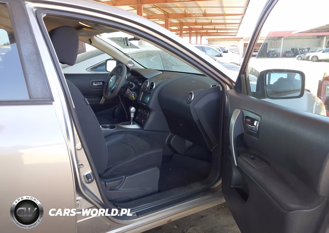 2014 Nissan Rogue Select S VIN:JN8AS5MV1EW703651 - 5
