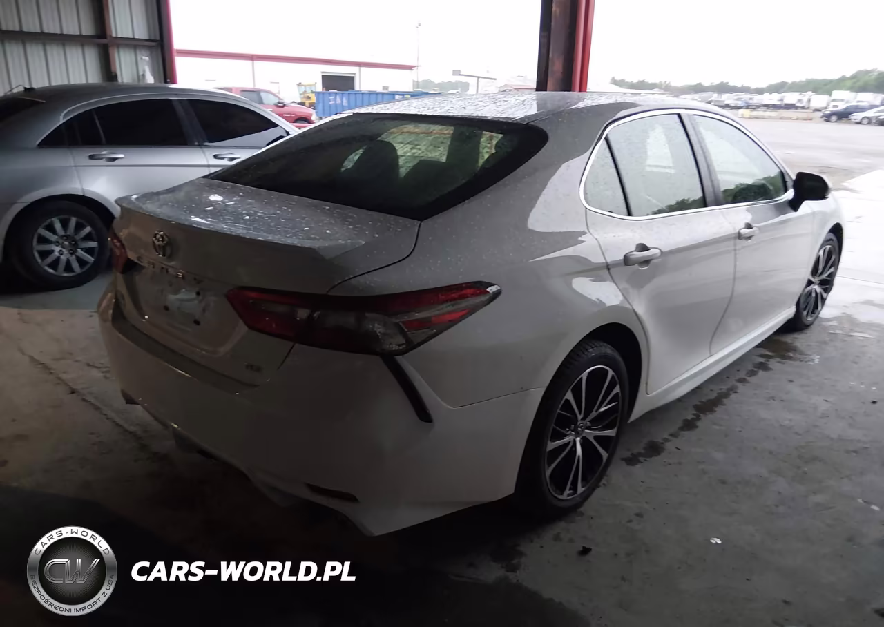 2018 Toyota Camry Se VIN:JTNB11HK6J3008035 - 4