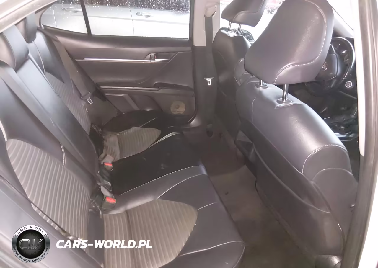 2018 Toyota Camry Se VIN:JTNB11HK6J3008035 - 8