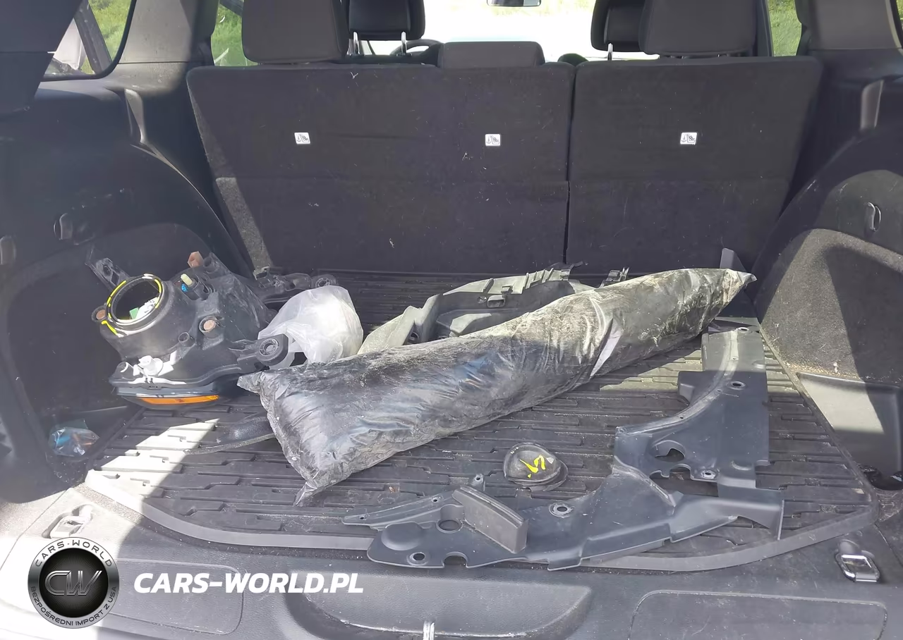2018 Jeep Grand Cherokee Laredo E 4X4 VIN:1C4RJFAG4JC374937 - 12