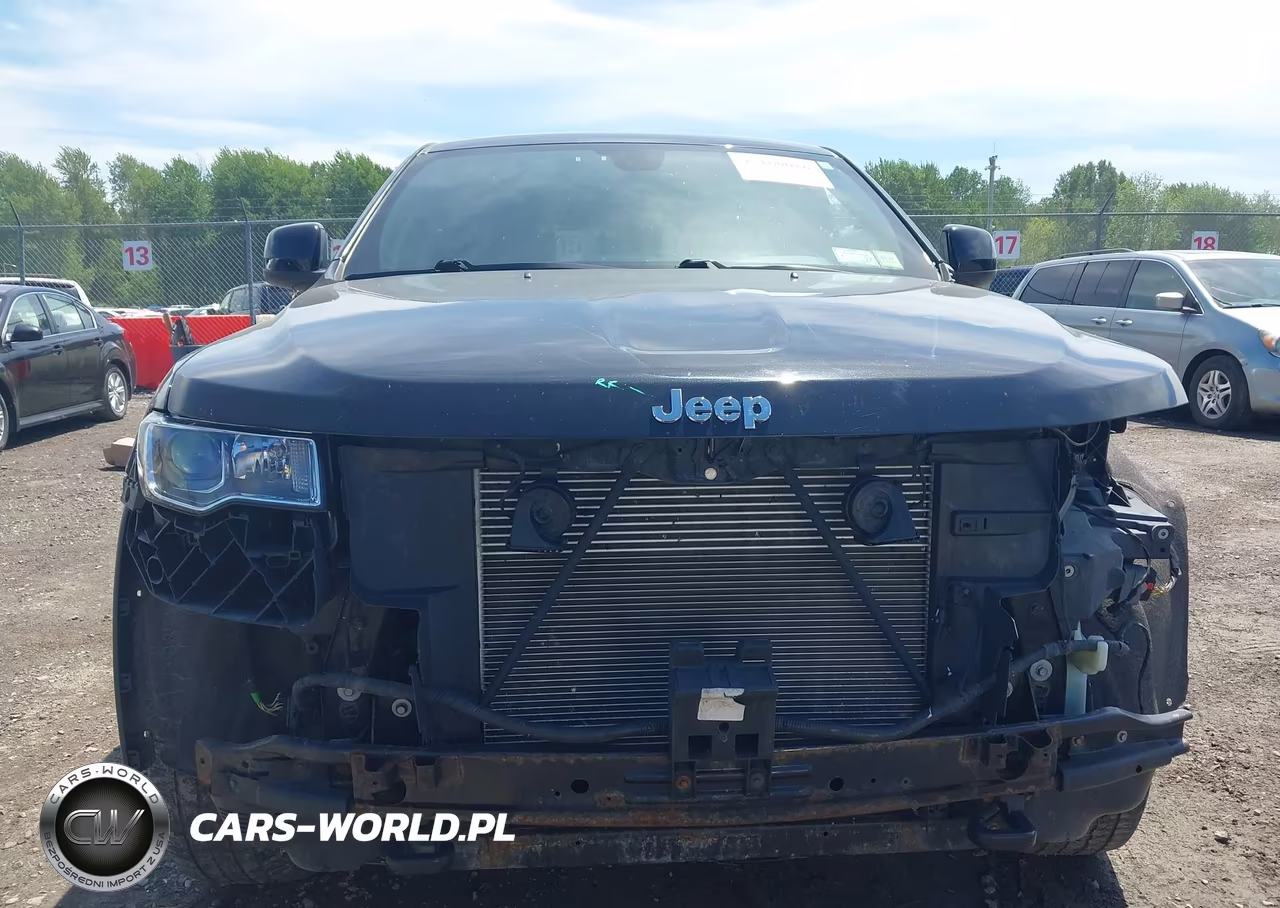 2018 Jeep Grand Cherokee Laredo E 4X4 VIN:1C4RJFAG4JC374937 - 13