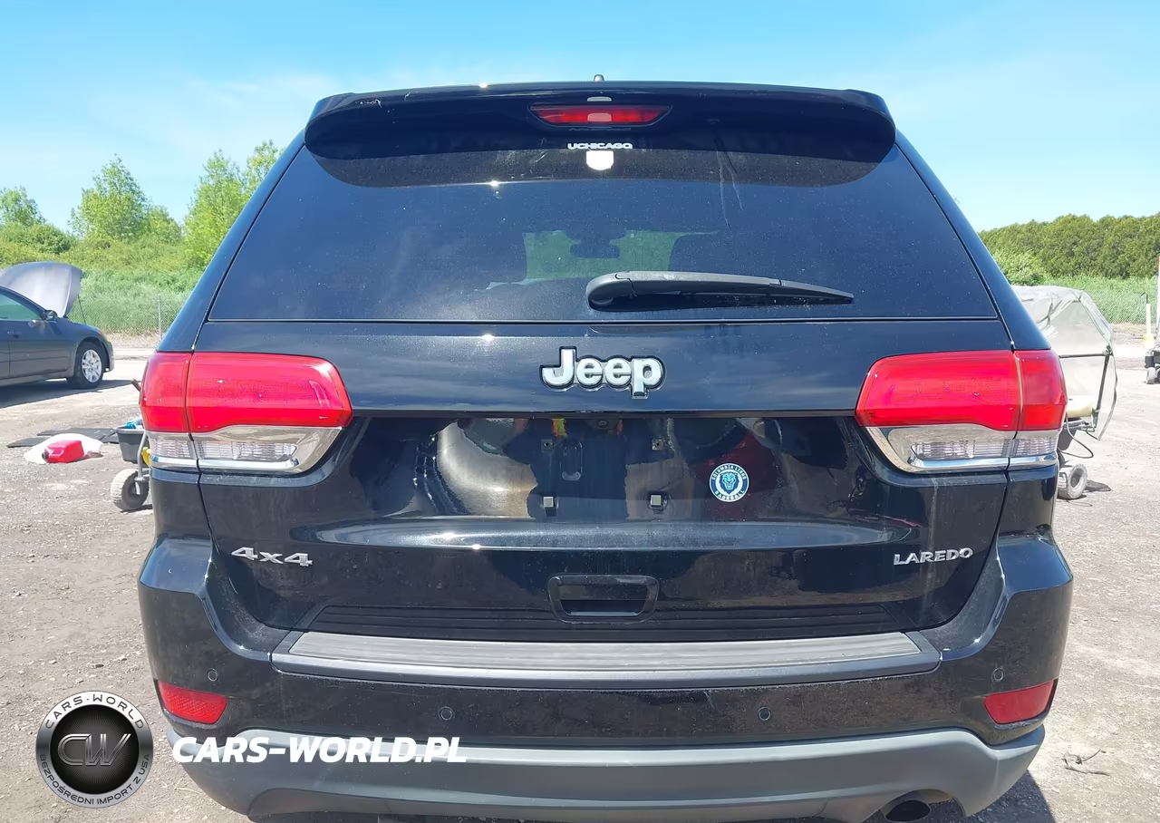 2018 Jeep Grand Cherokee Laredo E 4X4 VIN:1C4RJFAG4JC374937 - 17
