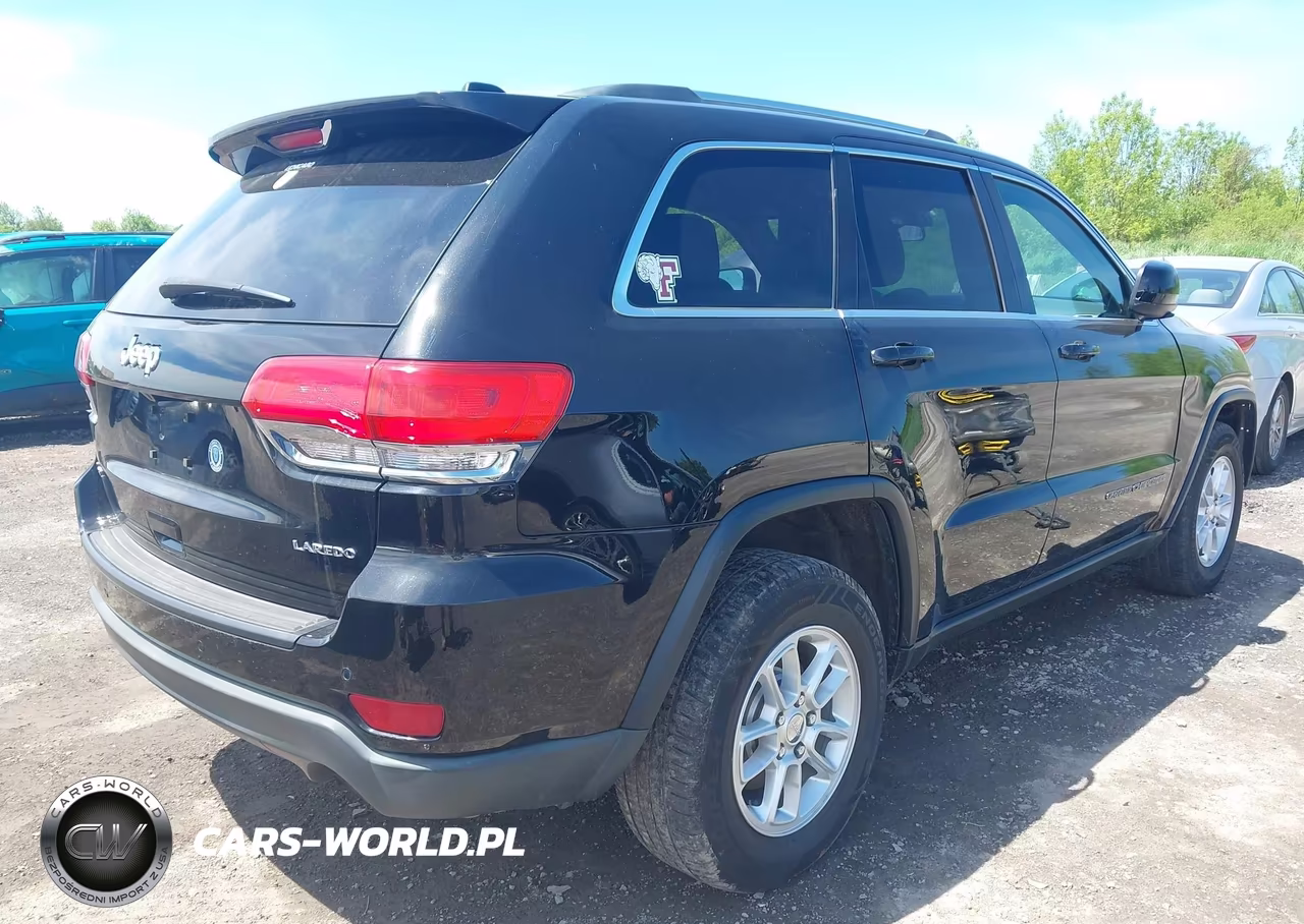 2018 Jeep Grand Cherokee Laredo E 4X4 VIN:1C4RJFAG4JC374937 - 4