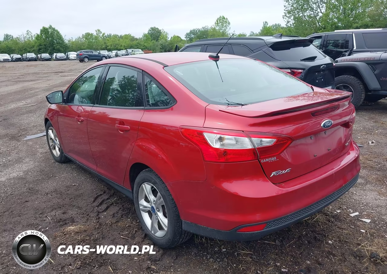 2012 Ford Focus Se VIN:1FAHP3F27CL362733 - 3