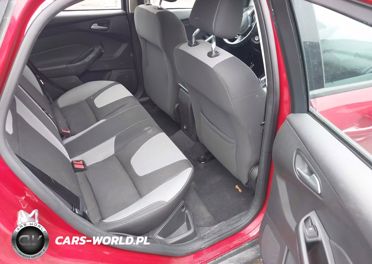 2012 Ford Focus Se VIN:1FAHP3F27CL362733 - 8