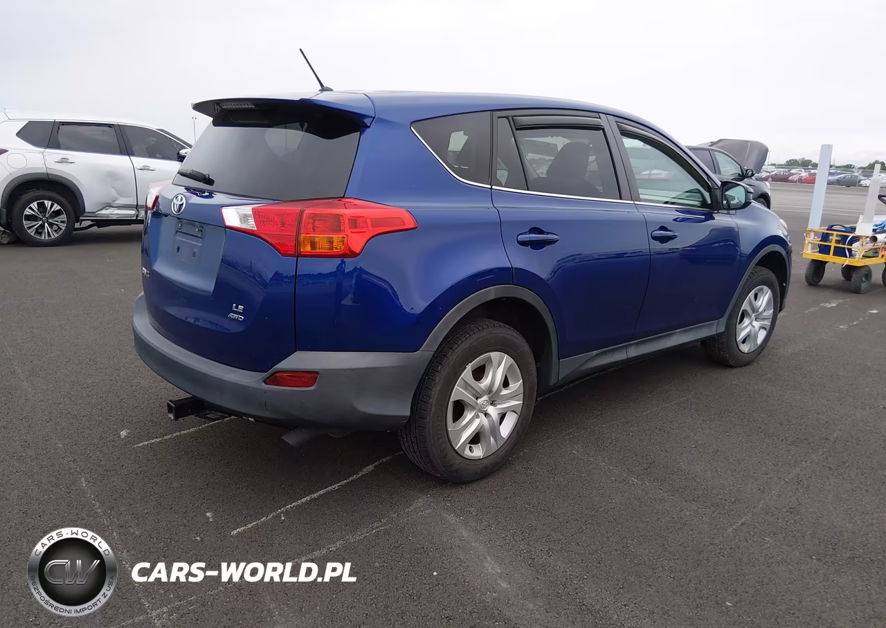2015 Toyota Rav4 Le VIN:2T3BFREV6FW372530 - 4