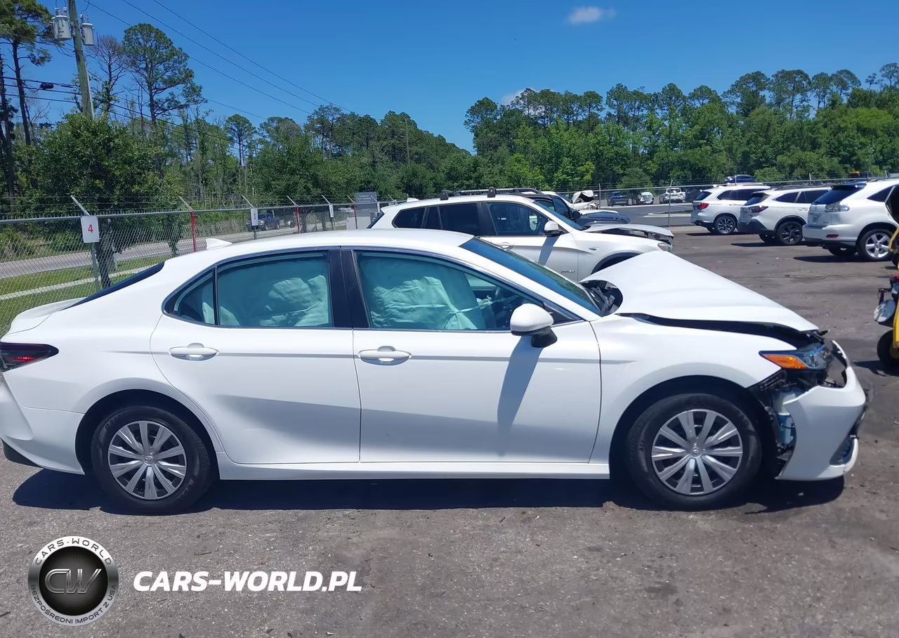 2022 Toyota Camry Le Hybrid VIN:4T1C31AK2NU578011 - 13