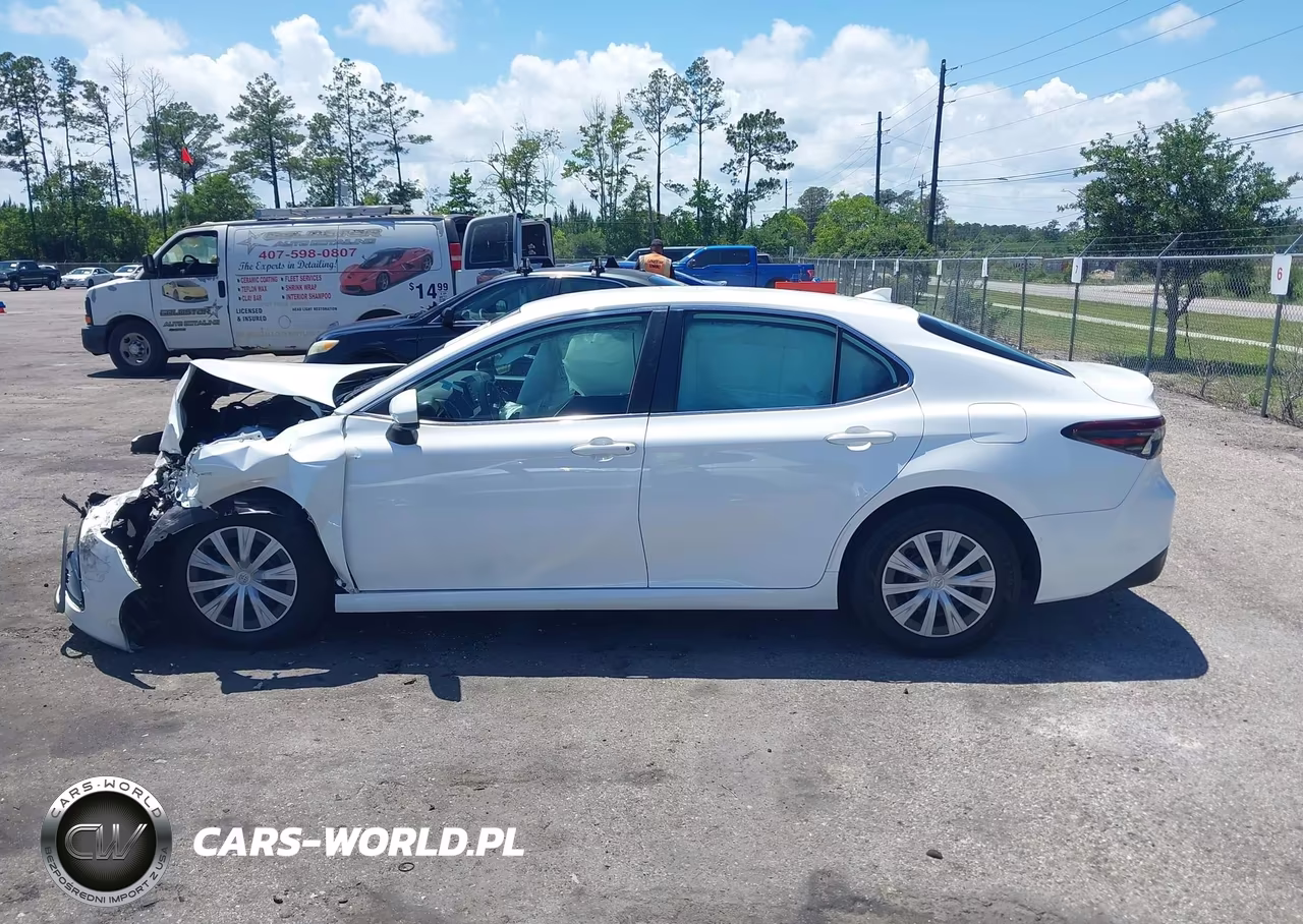 2022 Toyota Camry Le Hybrid VIN:4T1C31AK2NU578011 - 14