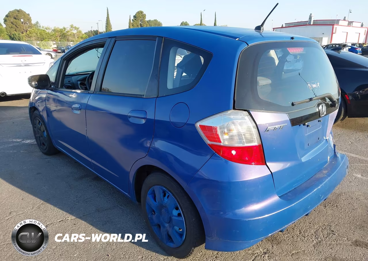 2012 Honda Fit VIN:JHMGE8H3XCC037619 - 3