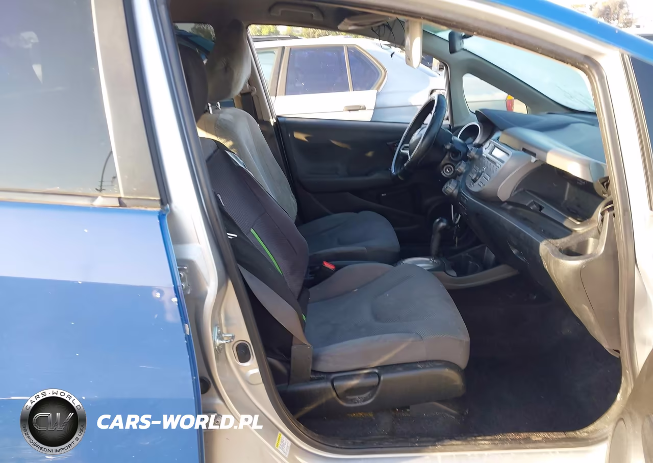 2012 Honda Fit VIN:JHMGE8H3XCC037619 - 5