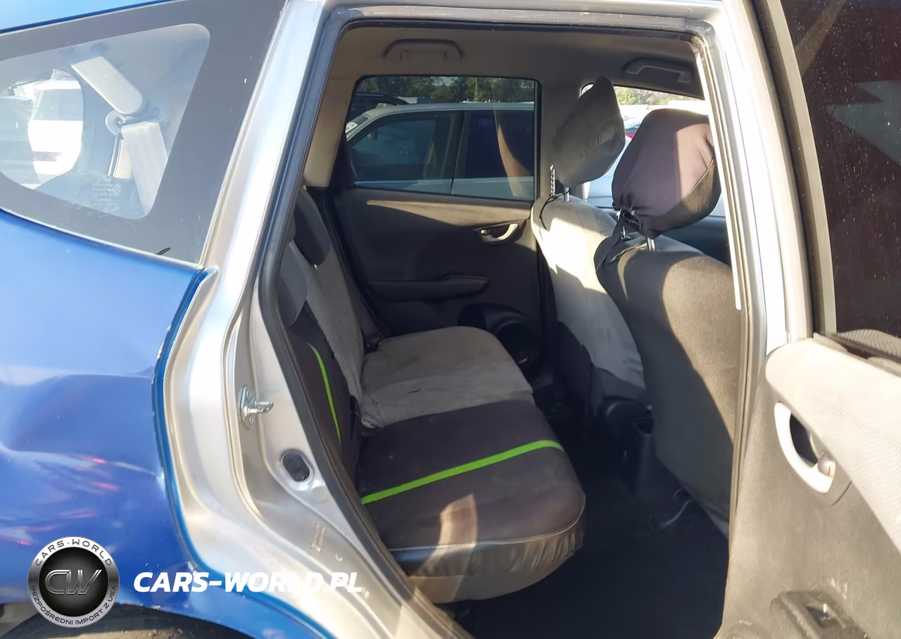 2012 Honda Fit VIN:JHMGE8H3XCC037619 - 8
