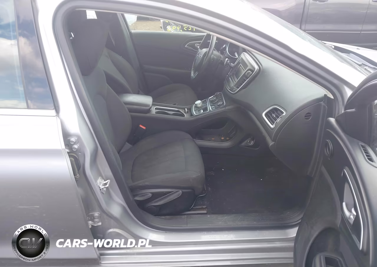 2015 Chrysler 200 Limited VIN:1C3CCCAB0FN702356 - 5