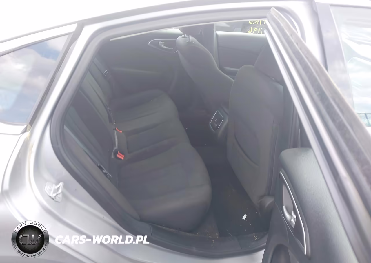 2015 Chrysler 200 Limited VIN:1C3CCCAB0FN702356 - 8