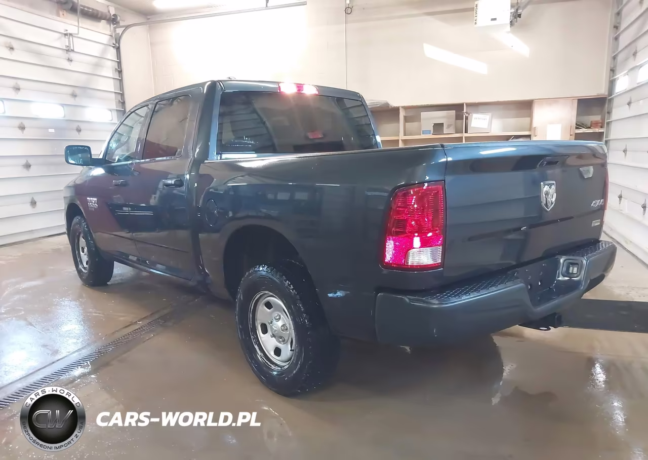 2019 Ram 1500 Classic Tradesman 4X4 5'7 Box VIN:1C6RR7KG7KS634405 - 3