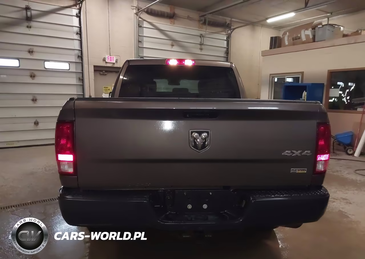2019 Ram 1500 Classic Tradesman 4X4 5'7 Box VIN:1C6RR7KG5KS634404 - 16