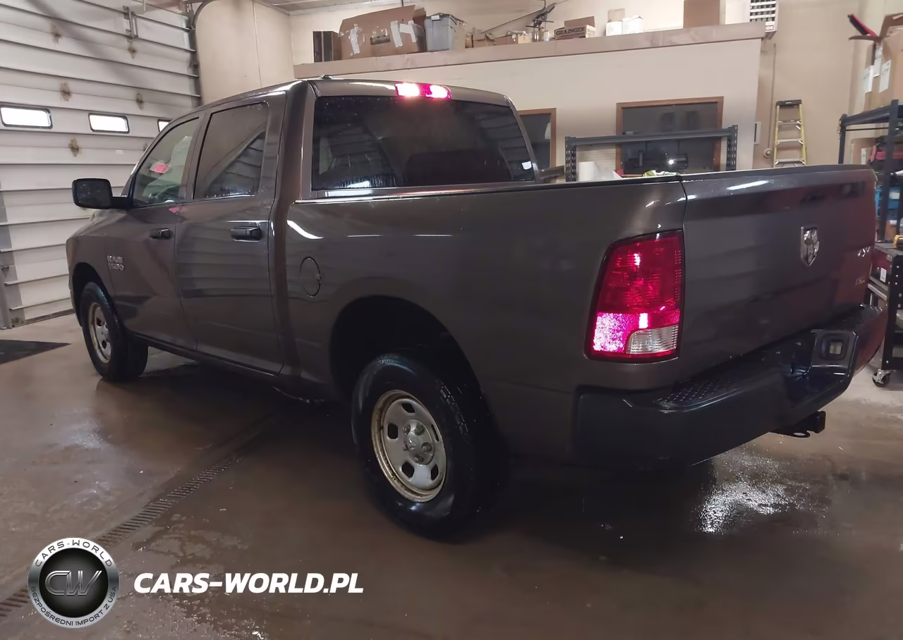 2019 Ram 1500 Classic Tradesman 4X4 5'7 Box VIN:1C6RR7KG5KS634404 - 3