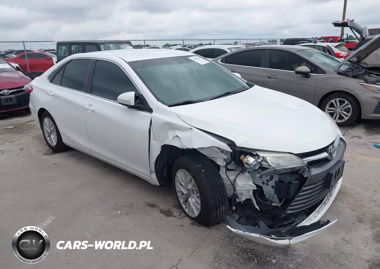 2017 Toyota Camry Le – zdjęcie 1 z 16